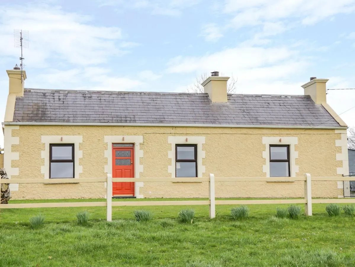 Glor Cottage Ballyhaunis 0*,